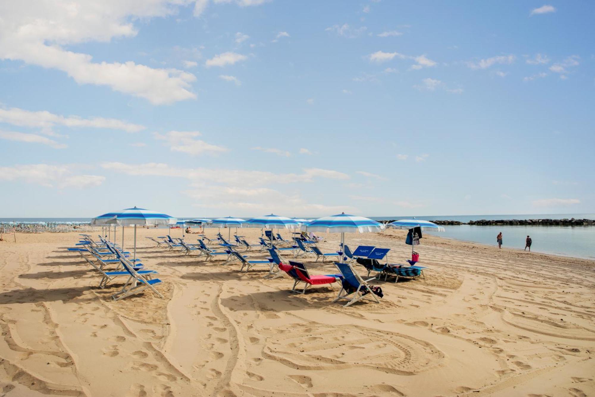 Residence Brezza Di Mare San Benedetto del Tronto Exterior photo